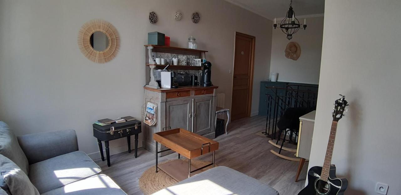 A L'Ombre De La Treille -Proche Saint-Emilion Bed & Breakfast Exterior foto