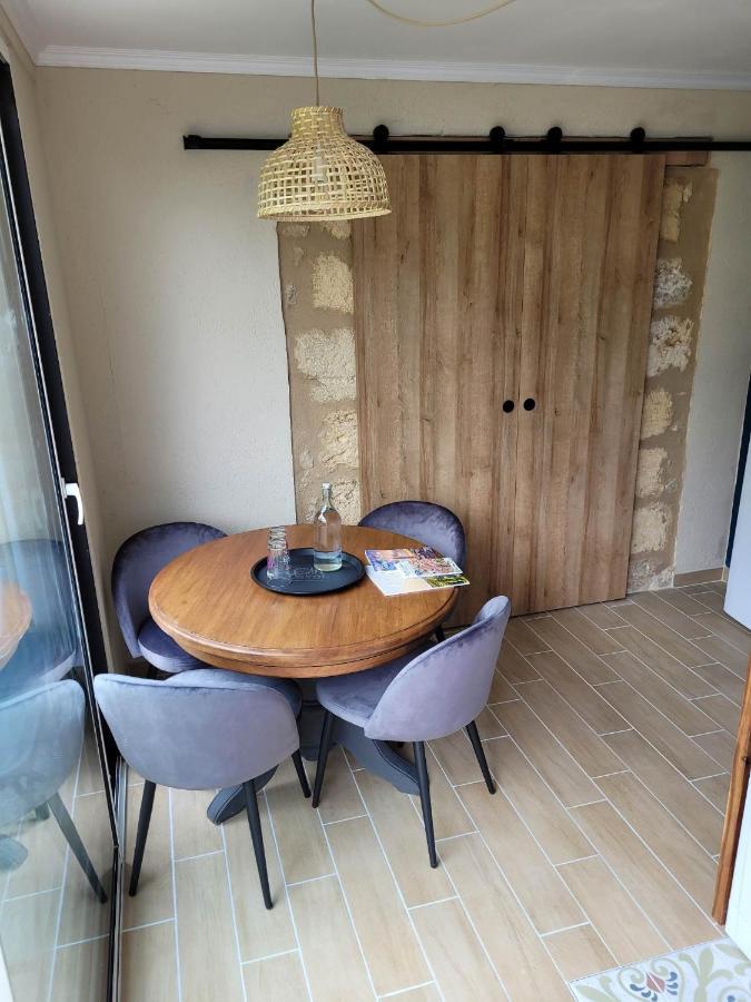 A L'Ombre De La Treille -Proche Saint-Emilion Bed & Breakfast Exterior foto